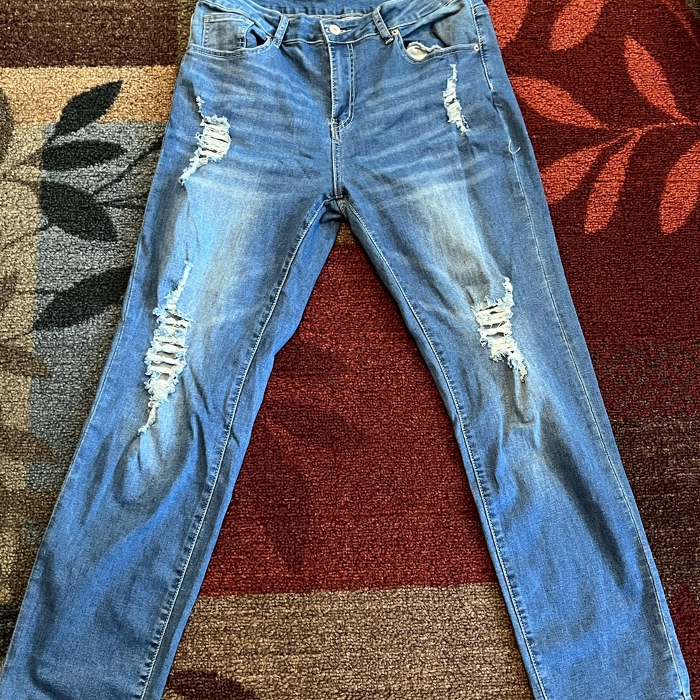 Women’s distressed Jeans Size L